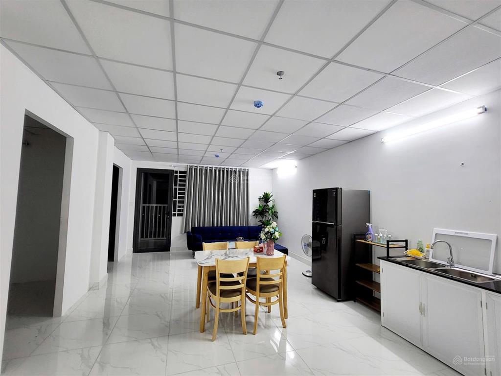 Cho thuê căn hộ hồng loan 5c full nội thất, 2 phòng ngủ, 2wc, thang máy, tầng 9