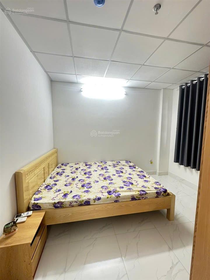 Cho thuê căn hộ hồng loan 5c full nội thất, 2 phòng ngủ, 2wc, thang máy, tầng 9