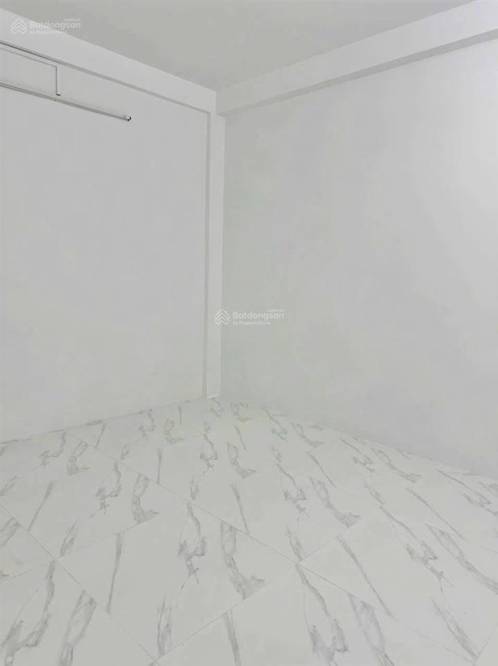 Bán căn hộ hưng phú lô b, 2pn, sổ hồng, 70m2, tầng 4, thang máy, bãi ô tô nội khu, sổ hồng