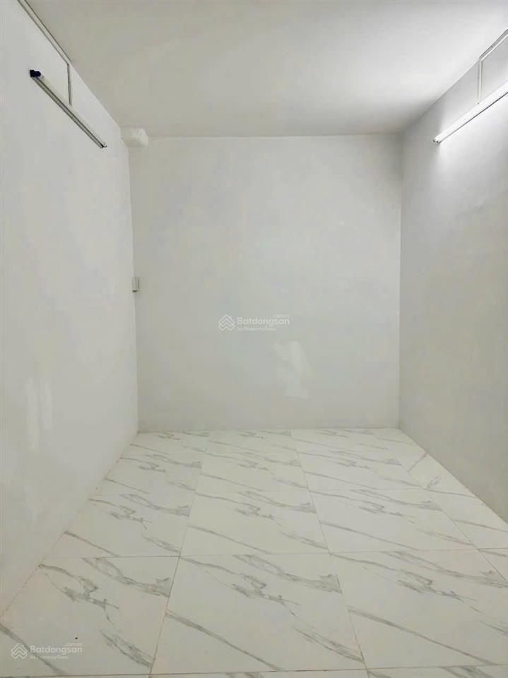 Bán căn hộ hưng phú lô b, 2pn, sổ hồng, 70m2, tầng 4, thang máy, bãi ô tô nội khu, sổ hồng