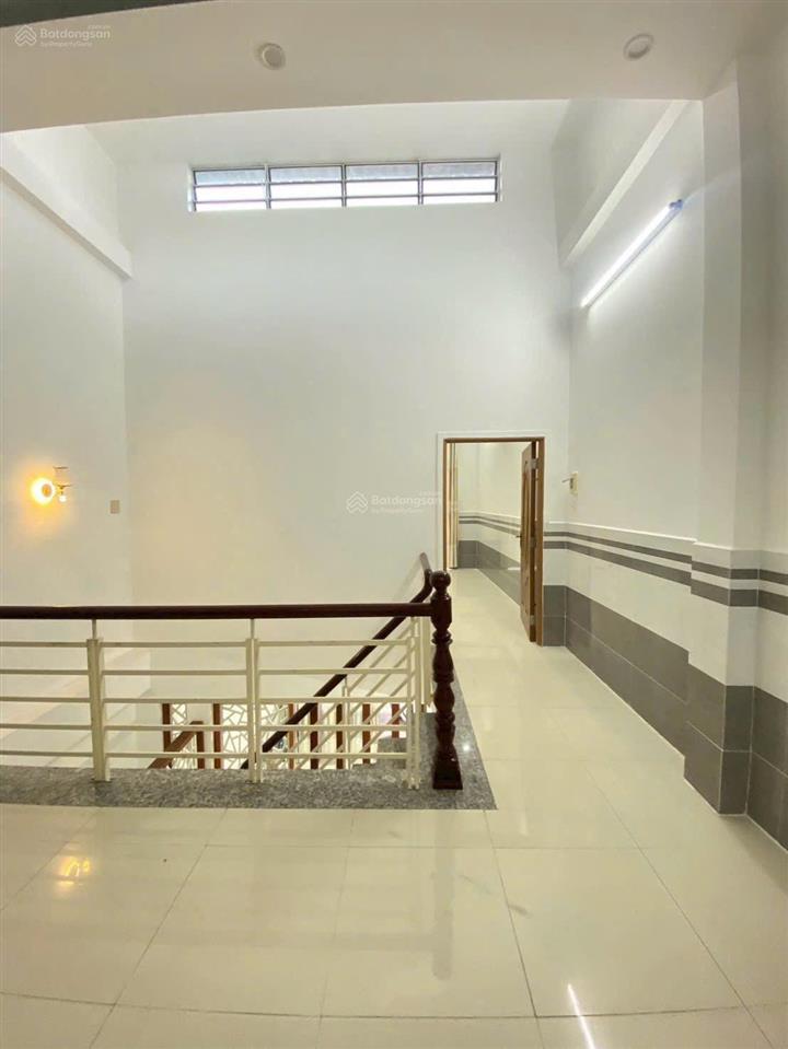 Cho thuê nhà 1t 1 lầu hưng phú, 3pn, 2wc, 3 máy lạnh, lộ 12m, hướng đông nam, đường b5, oto đậu