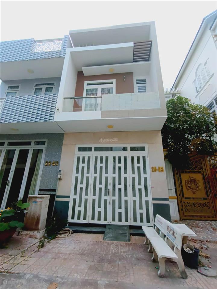 Cho thuê nhà 1t 1 lầu hưng phú, 3pn, 2wc, 3 máy lạnh, lộ 12m, hướng đông nam, đường b5, oto đậu