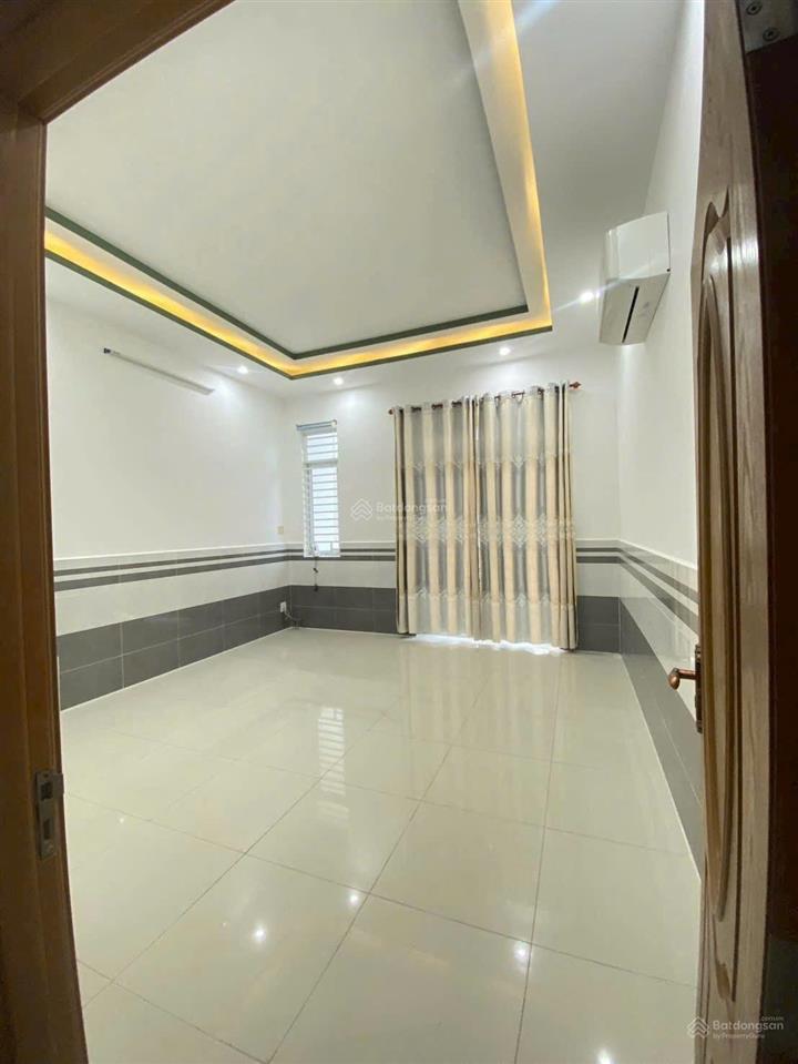 Cho thuê nhà 1t 1 lầu hưng phú, 3pn, 2wc, 3 máy lạnh, lộ 12m, hướng đông nam, đường b5, oto đậu