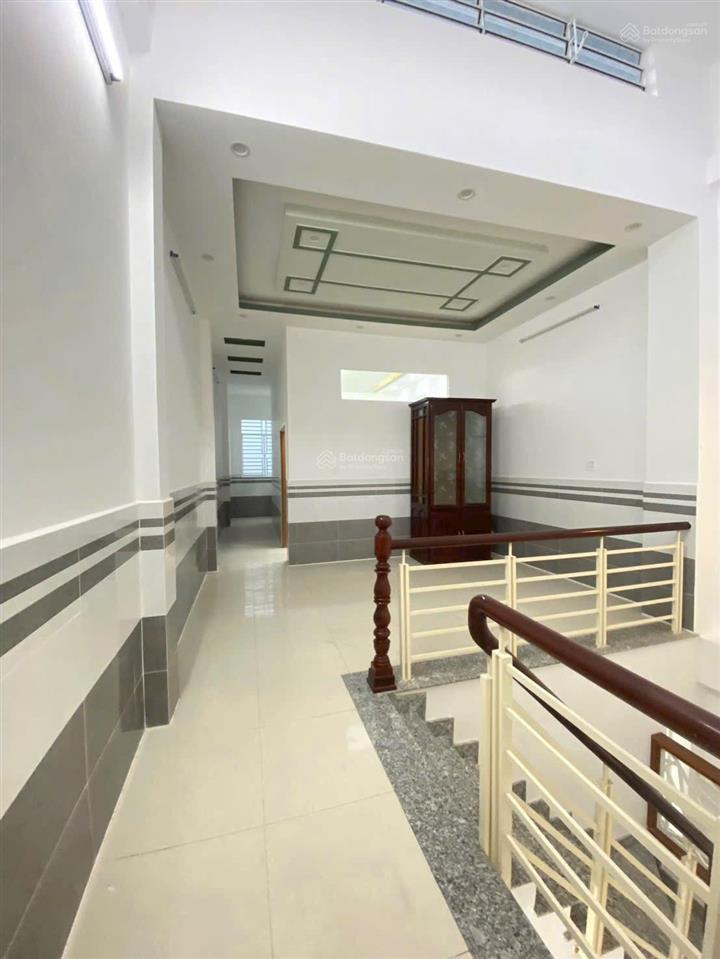 Cho thuê nhà 1t 1 lầu hưng phú, 3pn, 2wc, 3 máy lạnh, lộ 12m, hướng đông nam, đường b5, oto đậu