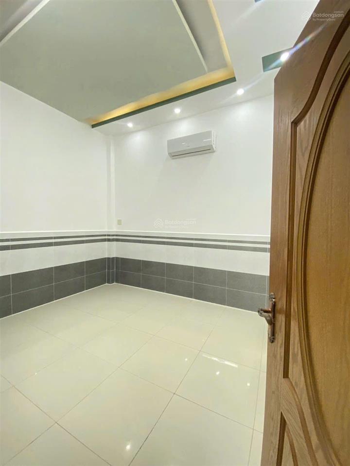 Cho thuê nhà 1t 1 lầu hưng phú, 3pn, 2wc, 3 máy lạnh, lộ 12m, hướng đông nam, đường b5, oto đậu