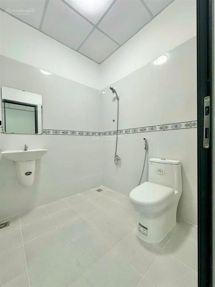 Cho thuê căn hộ 5c hồng loan 62m2, 2 phòng ngủ, 2wc, 2 máy lạnh, tầng 8, đông nam