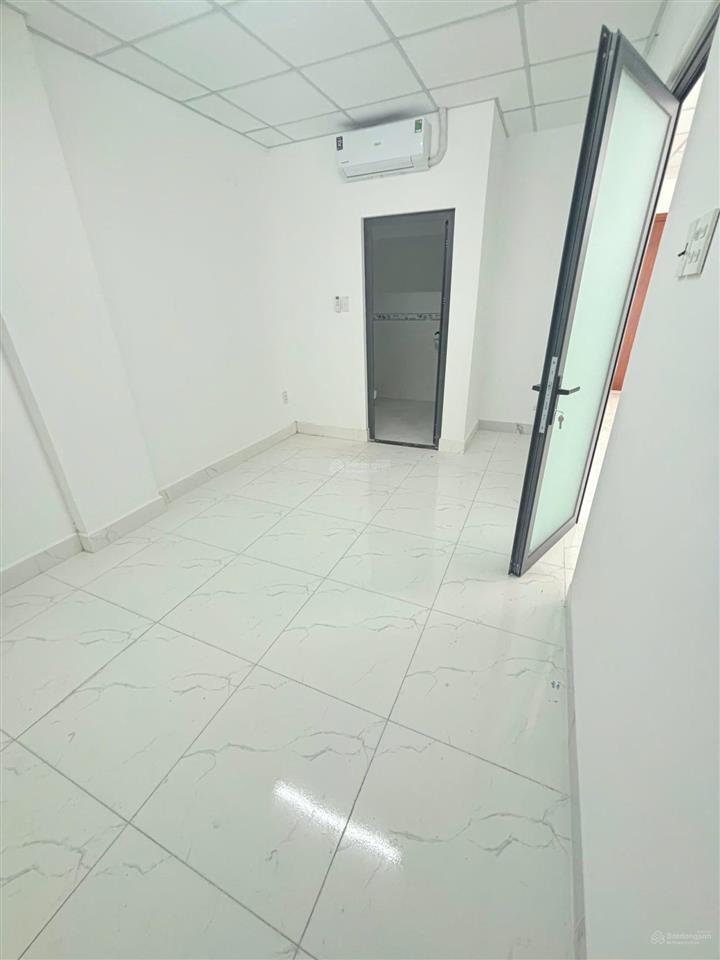 Cho thuê căn hộ 5c hồng loan 62m2, 2 phòng ngủ, 2wc, 2 máy lạnh, tầng 8, đông nam