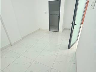 Cho thuê căn hộ 5c hồng loan 62m2, 2 phòng ngủ, 2wc, 2 máy lạnh, tầng 8, đông nam