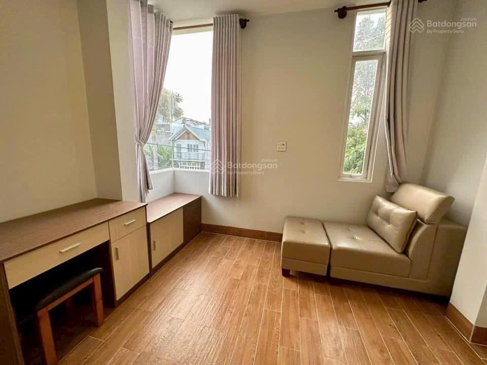 Cho thuê nhà kdc long thịnh cần thơ, góc, 1t 1 lầu, 3 phòng ngủ, đậu oto trong nhà, full nội thất