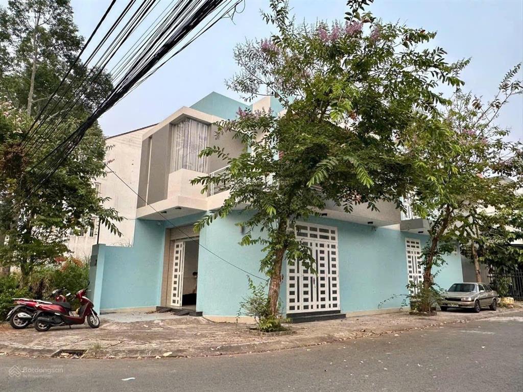 Cho thuê nhà kdc long thịnh cần thơ, góc, 1t 1 lầu, 3 phòng ngủ, đậu oto trong nhà, full nội thất