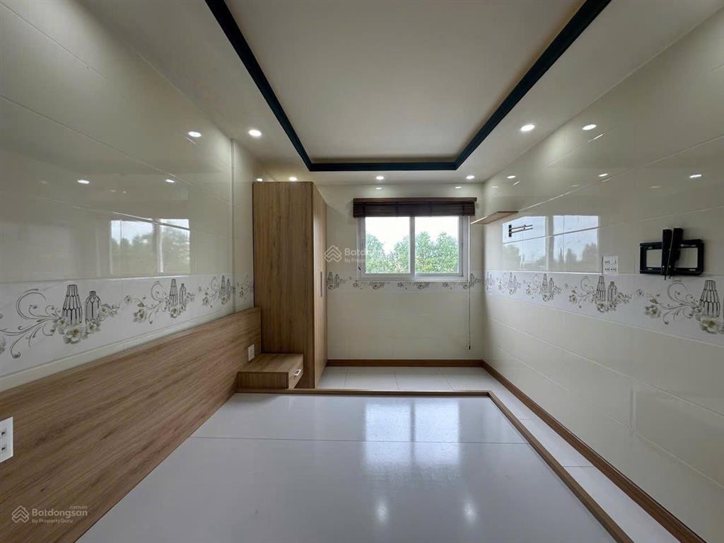 Bán căn hộ nam long hồng phát, 58m2, 2pn, sổ hồng, thang máy, tầng 2, căn góc