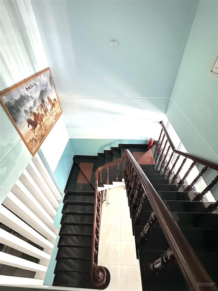 Cho thuê nhà 1 trệt 1 lầu kdc hồng loan 6a, 3 phòng ngủ, 3 máy lạnh, full bàn ghế làm việc, đb
