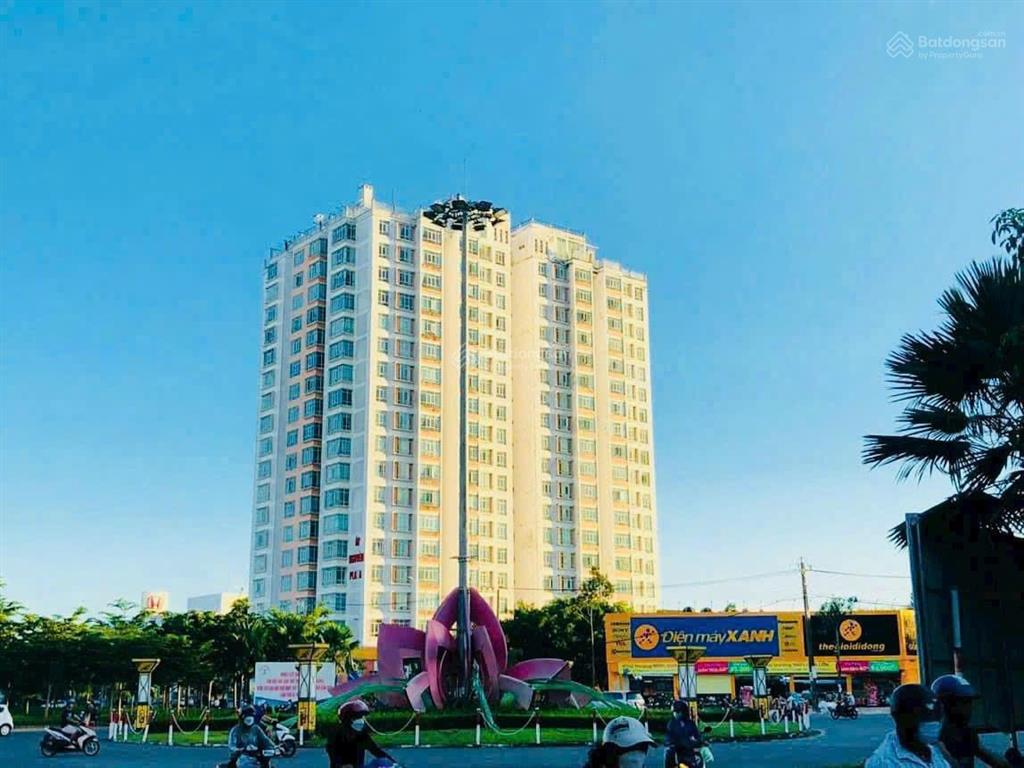Bán căn hộ tây nguyên plaza 106m² tầng cao, sổ hồng, căn góc 3pn, 3wc, thang máy, view thành phố