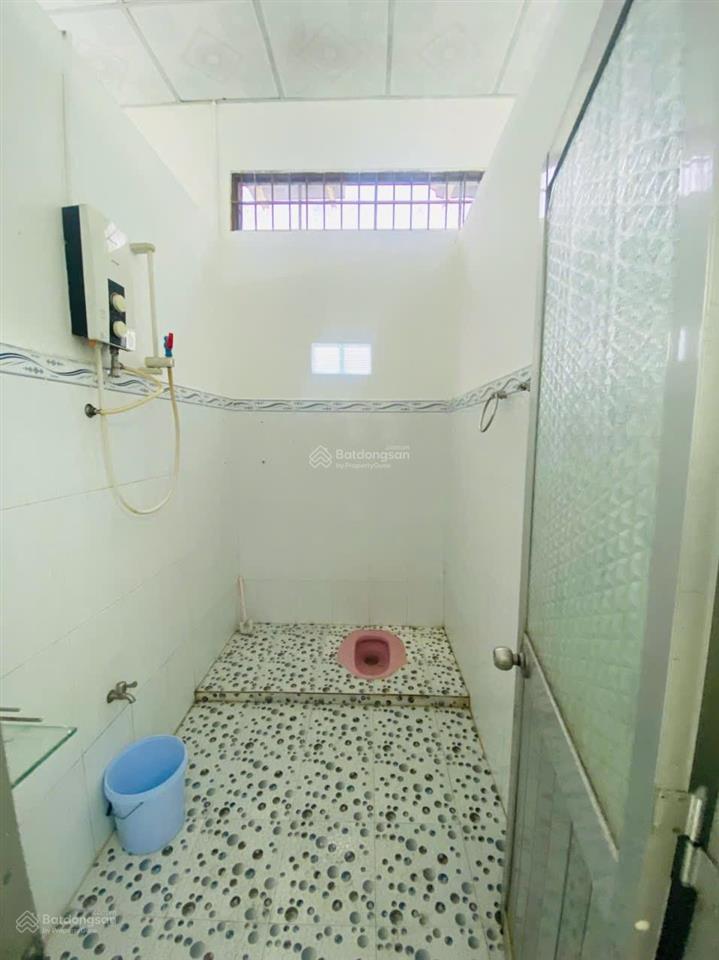 Cho thuê nhà kdc xây dựng 120m2 (6x20), 2pn, 2wc, máy lạnh, sân oto, lộ 16m, tây bắc