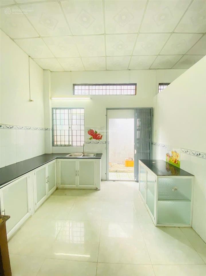 Cho thuê nhà kdc xây dựng 120m2 (6x20), 2pn, 2wc, máy lạnh, sân oto, lộ 16m, tây bắc