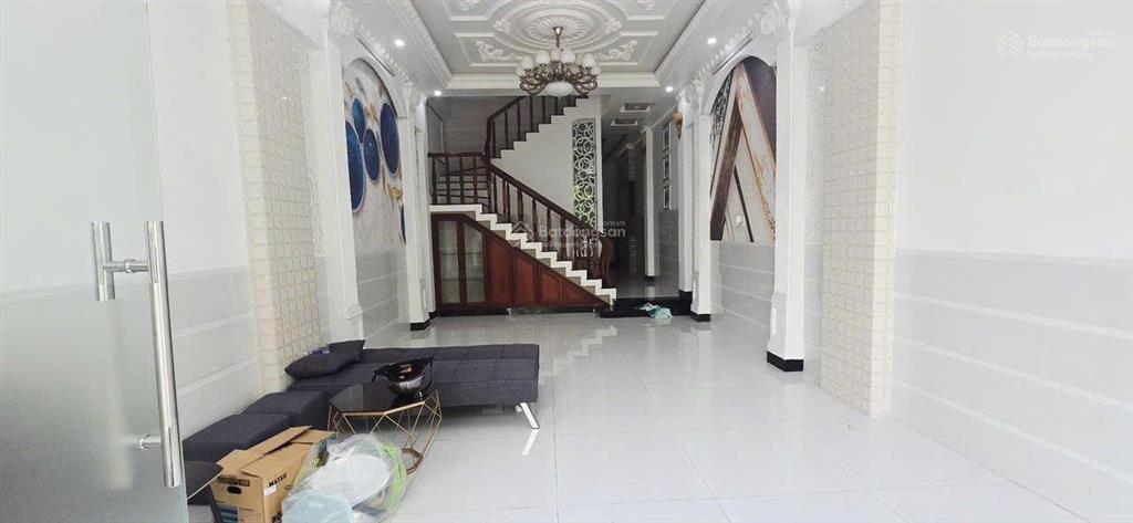 Cho thuê nhà hưng phú 81m2, 2 phòng ngủ, 1 wc, tây bắc, lộ 15m, ô tô đậu được, sau siêu thị go