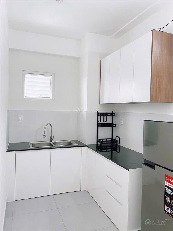 Cho thuê căn hộ góc 57m², central lake 2, 2pn, 2wc, full nội thất, hồ bơi, pickleball, thang máy