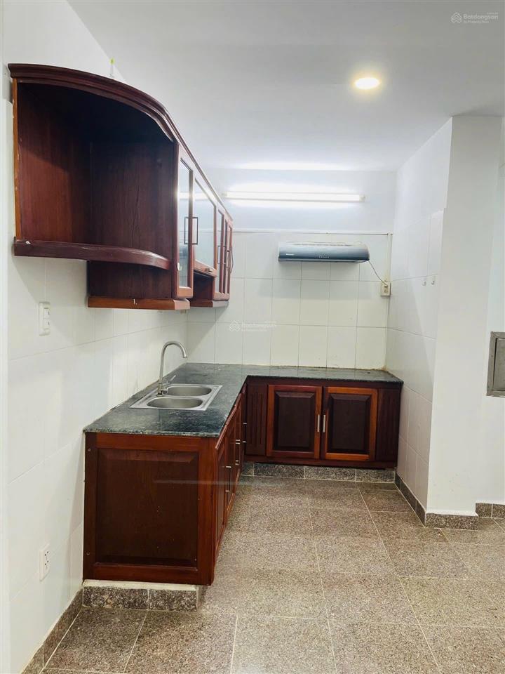 Cho thuê căn hộ tây nguyên plaza 90m2, 2 phòng ngủ, 2wc, full nội thất, đối diện bv hoàn mỹ, 586