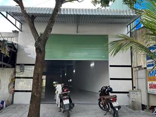 Cho thuê kho 300m2, có 1 phòng ngủ, mới 100%, hướng nam, 2 wc nam nữ riêng biệt, lộ 45m2, 16 triệu