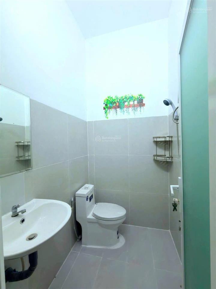 Cho thuê nhà phú an đường b11, 100m2, 2pn, mới 100%, có nội thất, sân đậu oto, đông nam