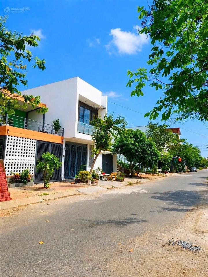 Cho thuê nhà phú an đường b11, 100m2, 2pn, mới 100%, có nội thất, sân đậu oto, đông nam