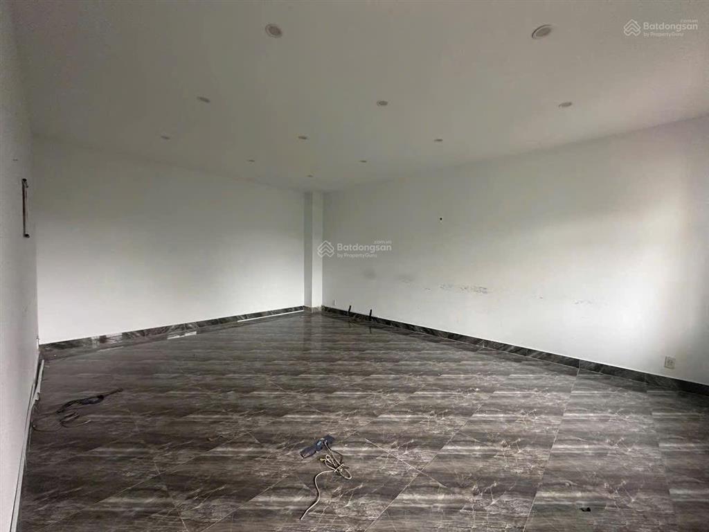 Cho thuê nhà 1 trệt 2 lầu kdc hưng phú 1, 4 phòng ngủ, 4 máy lạnh, 4,5x16m, gần go, nam á bank, mới