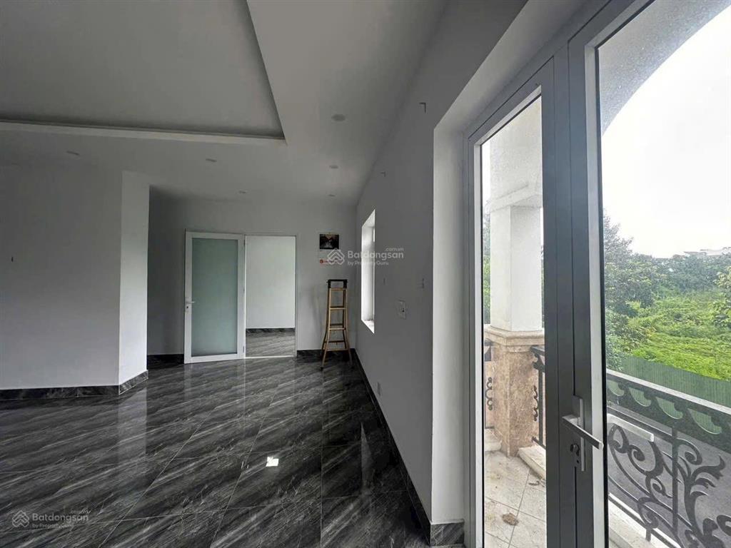 Cho thuê nhà 1 trệt 2 lầu kdc hưng phú 1, 4 phòng ngủ, 4 máy lạnh, 4,5x16m, gần go, nam á bank, mới