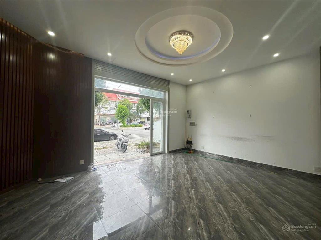 Cho thuê nhà 1 trệt 2 lầu kdc hưng phú 1, 4 phòng ngủ, 4 máy lạnh, 4,5x16m, gần go, nam á bank, mới