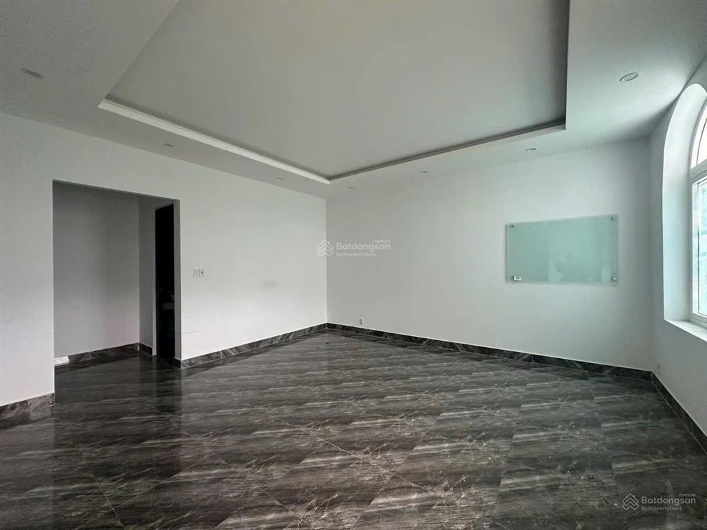 Cho thuê nhà 1 trệt 2 lầu kdc hưng phú 1, 4 phòng ngủ, 4 máy lạnh, 4,5x16m, gần go, nam á bank, mới