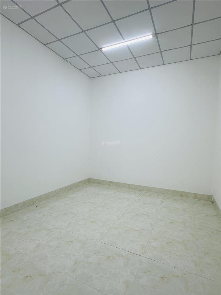 Cho thuê nhà đường số 10 văn hoá tây đô, 5x21, oto đậu trong nhà, tây nam, nhà mới 2pn