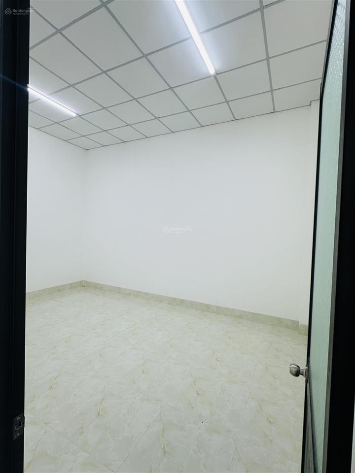Cho thuê nhà đường số 10 văn hoá tây đô, 5x21, oto đậu trong nhà, tây nam, nhà mới 2pn