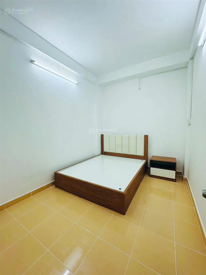 Cho thuê căn hộ chung cư hưng phú 70m2, 2 phòng ngủ, 2 máy lạnh, thang máy, mới sơn sửa, bãi xe