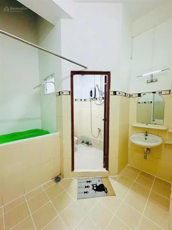 Cho thuê căn hộ chung cư hưng phú 70m2, 2 phòng ngủ, 2 máy lạnh, thang máy, mới sơn sửa, bãi xe
