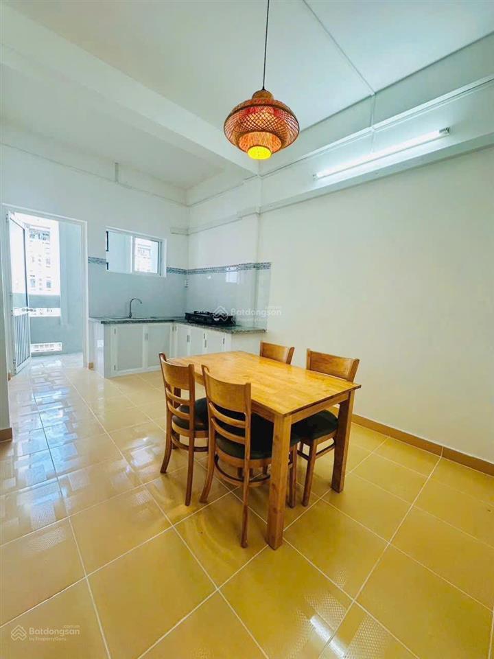 Cho thuê căn hộ chung cư hưng phú 70m2, 2 phòng ngủ, 2 máy lạnh, thang máy, mới sơn sửa, bãi xe