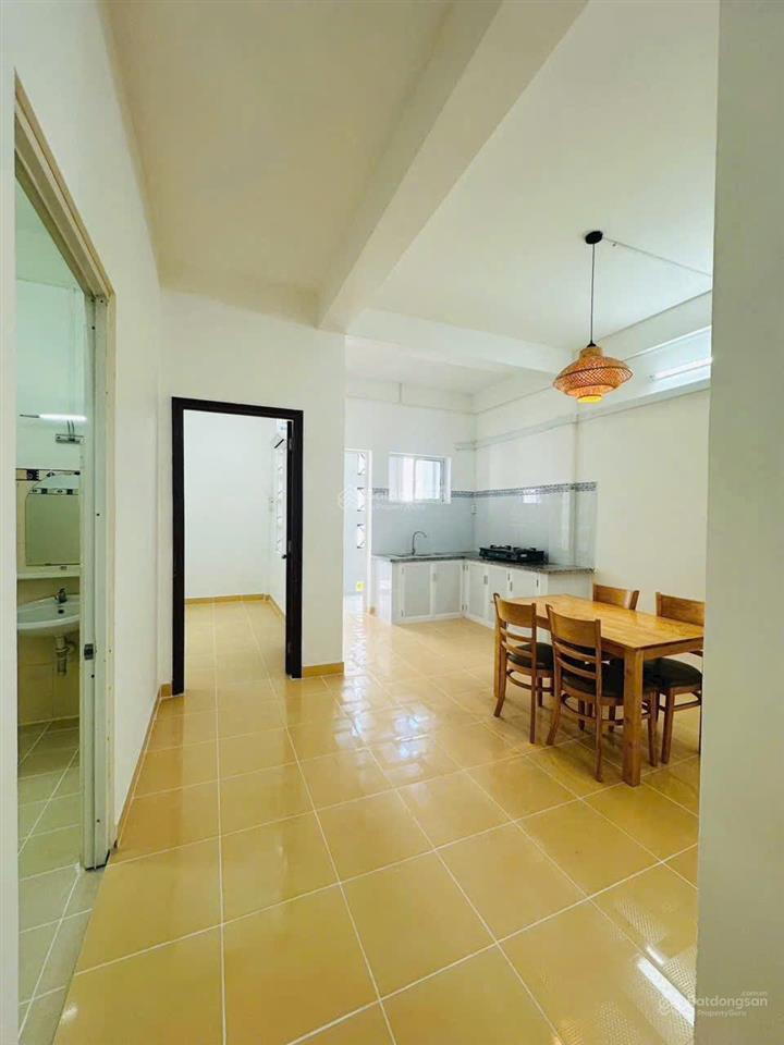 Cho thuê căn hộ chung cư hưng phú 70m2, 2 phòng ngủ, 2 máy lạnh, thang máy, mới sơn sửa, bãi xe