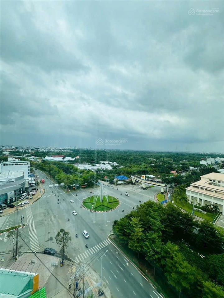 Bán căn hộ góc tây nguyên plaza cần thơ, tầng 9, view thành phố sáng đẹp, thang máy, sổ hồng, 109m2
