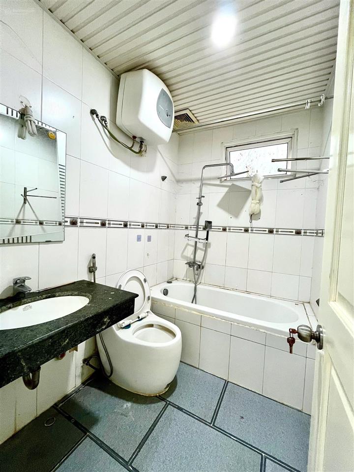 Cho thuê căn hộ tây nguyên plaza 74m2, 2pn, full nội thất, view đường phố, cầu cần thơ, thang máy