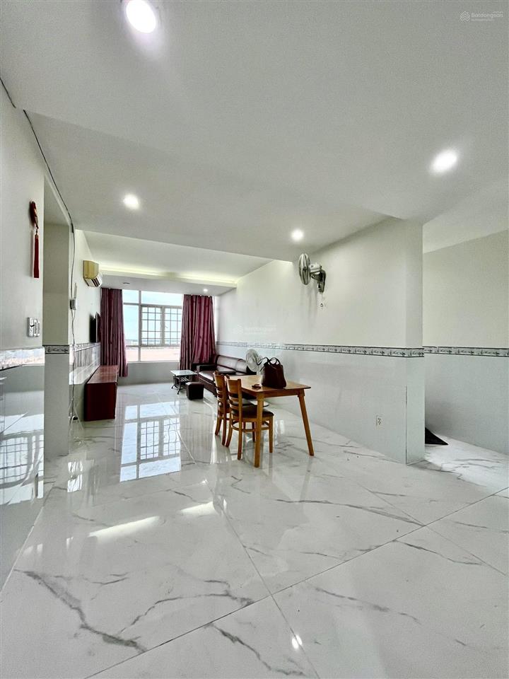 Cho thuê căn hộ tây nguyên plaza 74m2, 2pn, full nội thất, view đường phố, cầu cần thơ, thang máy