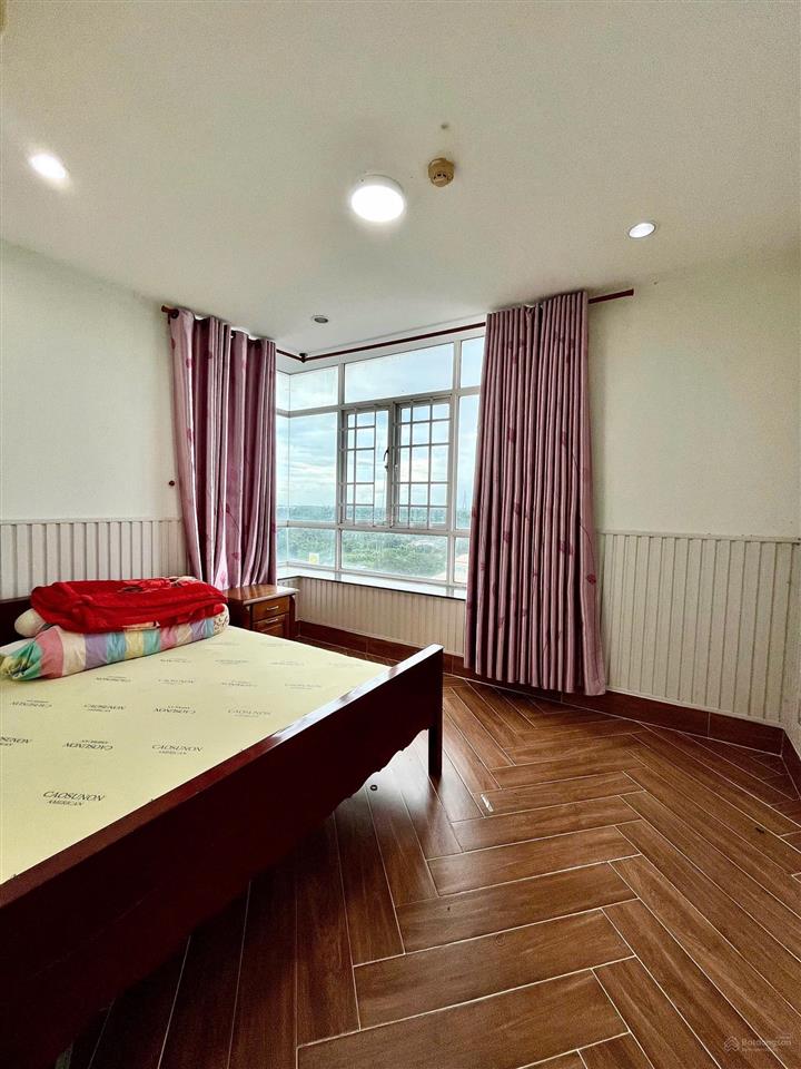 Cho thuê căn hộ tây nguyên plaza 74m2, 2pn, full nội thất, view đường phố, cầu cần thơ, thang máy