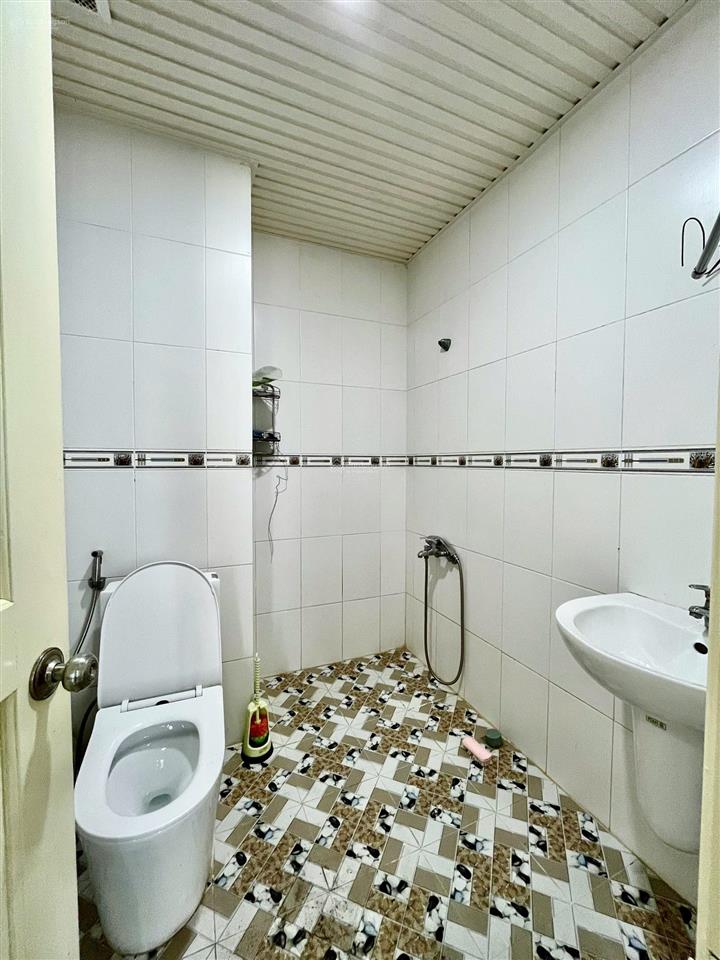 Cho thuê căn hộ tây nguyên plaza 74m2, 2pn, full nội thất, view đường phố, cầu cần thơ, thang máy