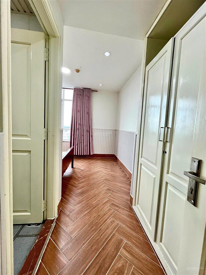 Cho thuê căn hộ tây nguyên plaza 74m2, 2pn, full nội thất, view đường phố, cầu cần thơ, thang máy