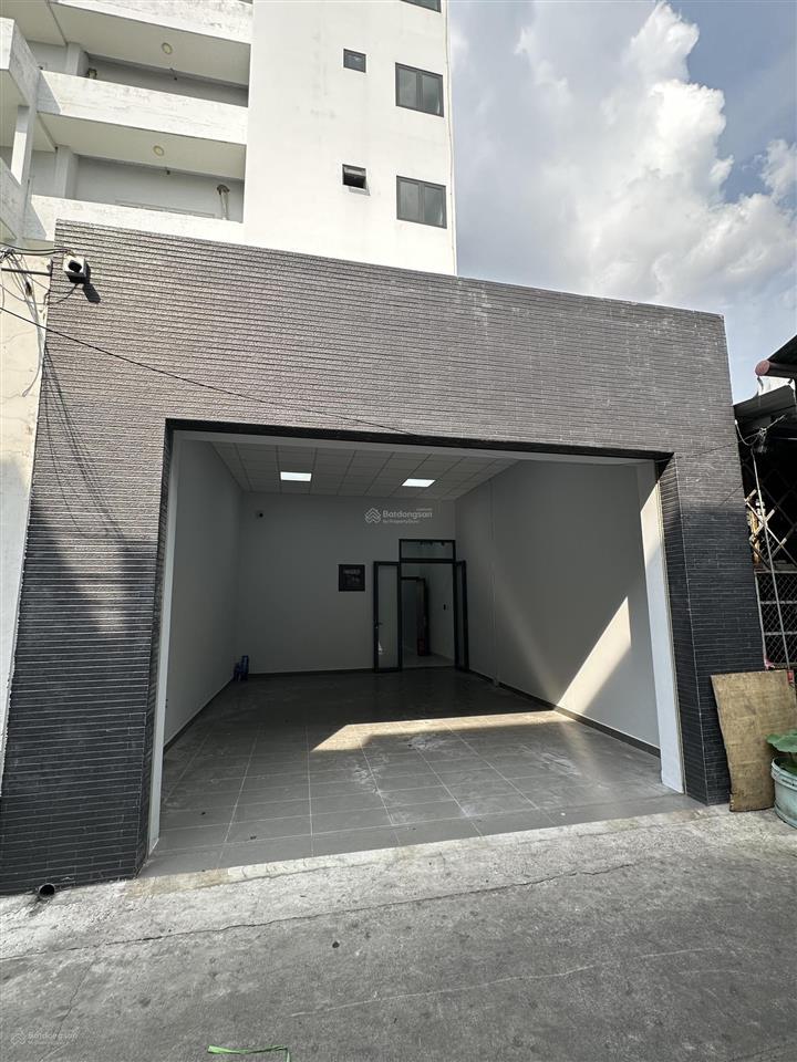 Cho thuê tòa nhà (6 tầng, có thang máy, có pccc, nhà mới 100%)