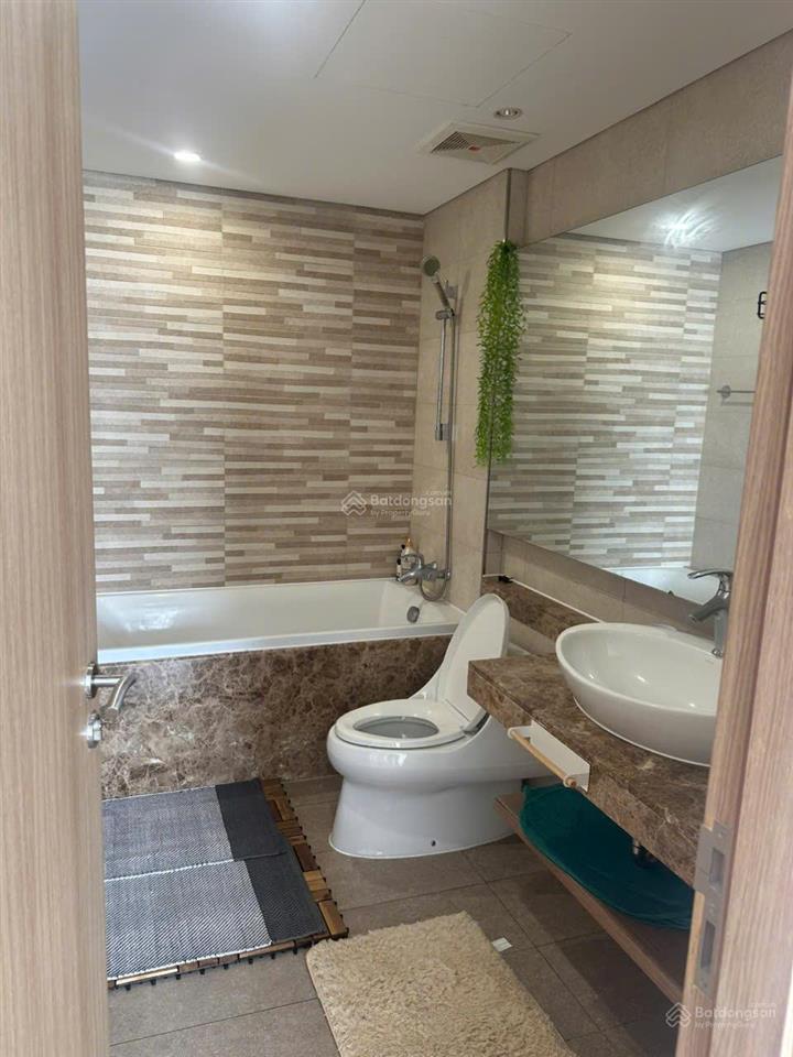 Chính chủ cho thuê căn a808  2pn urban hill phú mỹ hưng giá chỉ 28 triệu/tháng
