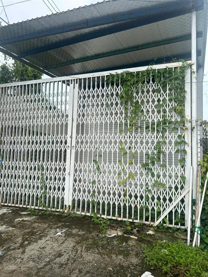 Chính chủ cho thuê nhà cấp 4 ql13, có kẹp đất bên cạnh, diện tích lớn, tiện vừa ở vừa kinh doanh