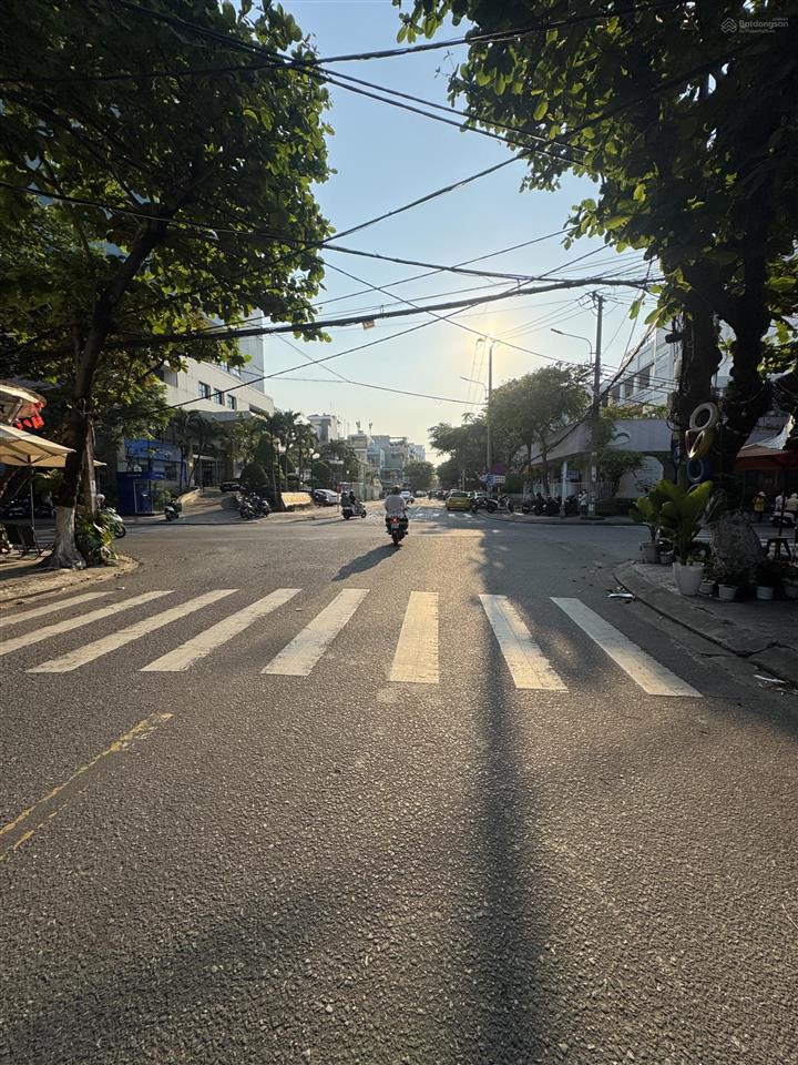 Nhà 4 tầng mặt tiền nguyễn du hải châu đà nẵng