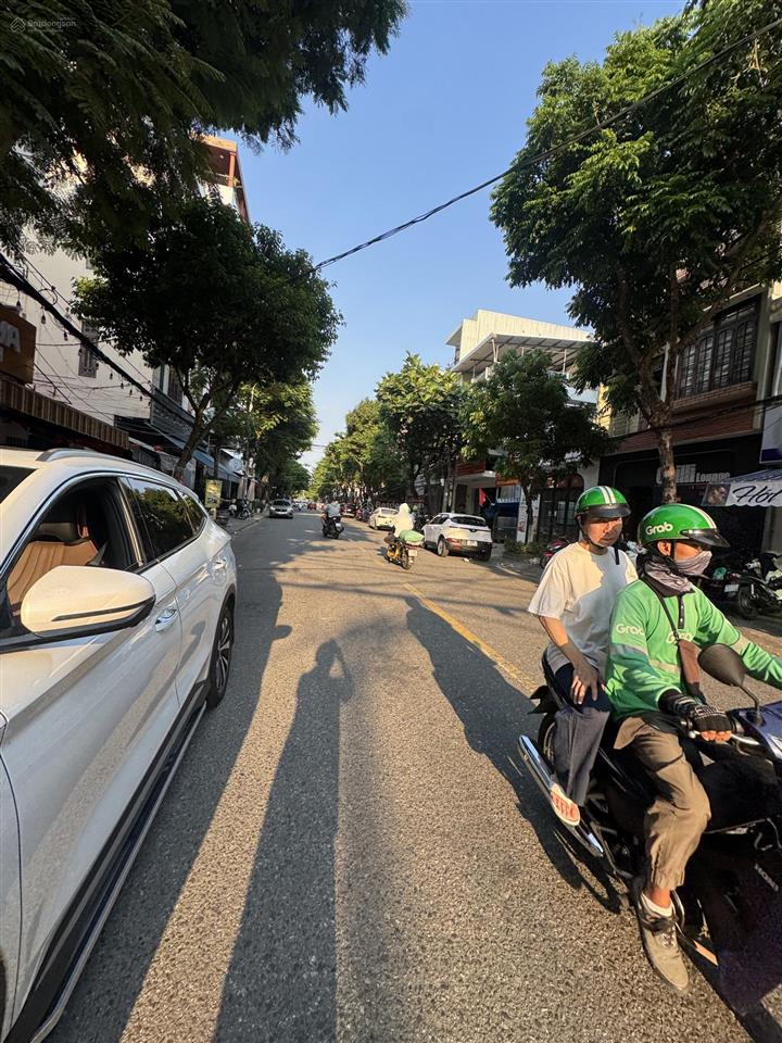 Nhà 4 tầng mặt tiền nguyễn du hải châu đà nẵng