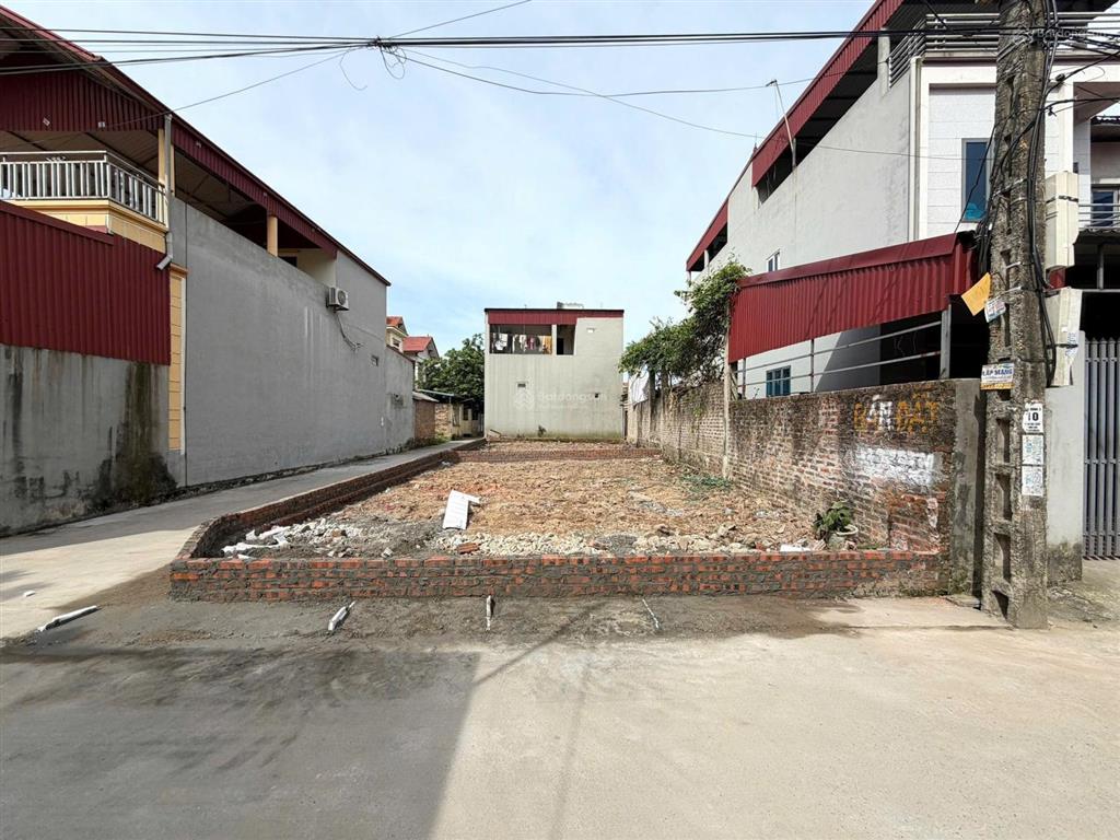 Bán 83m2 đất hai mặt tiền, đường rộng 4,5m. tại thôn thế trạch  xã sóc sơn  tp hà nội