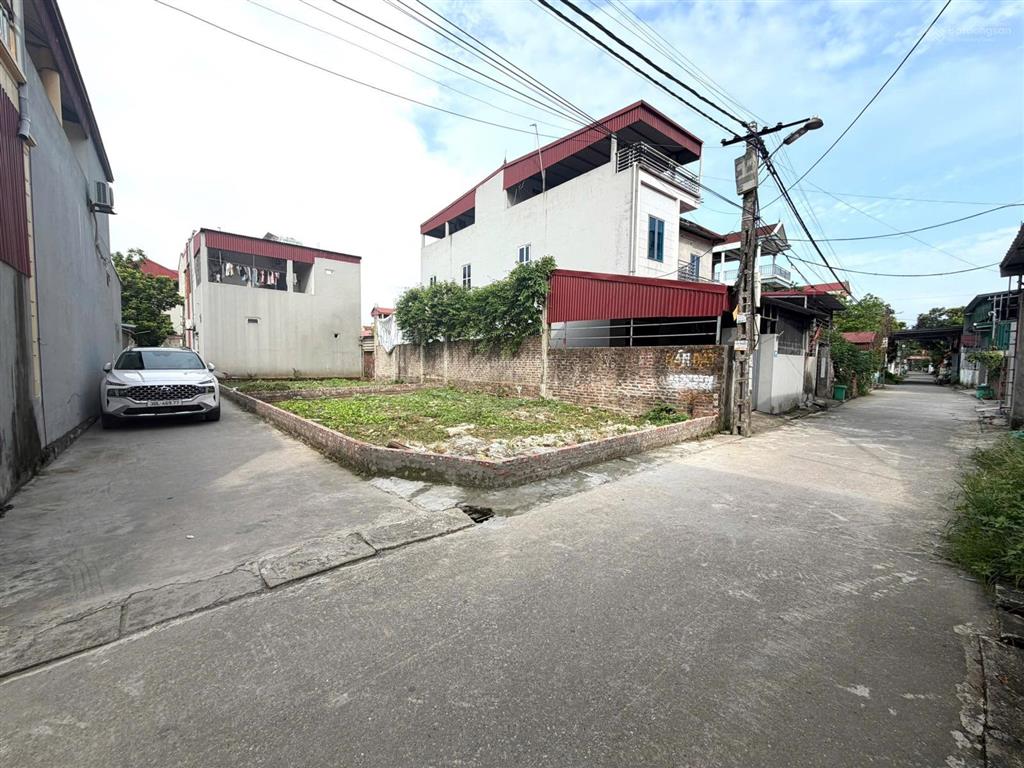 Bán 83m2 đất hai mặt tiền, đường rộng 4,5m. tại thôn thế trạch  xã sóc sơn  tp hà nội