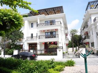 Bán biệt thự mặt vườn hoa vinhomes gardenia, nhà mới tinh