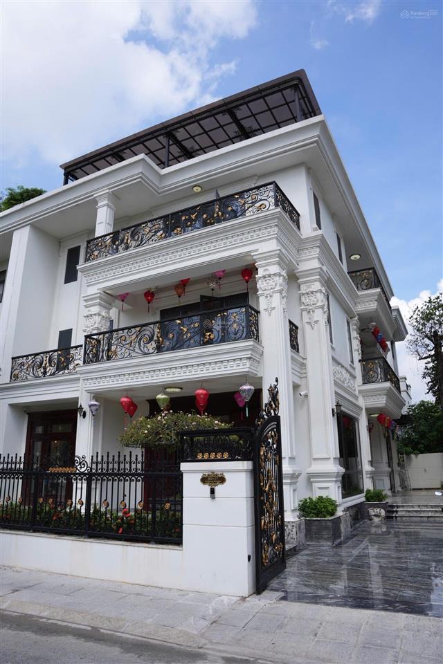 Bán biệt thự mặt vườn hoa vinhomes gardenia, nhà mới tinh